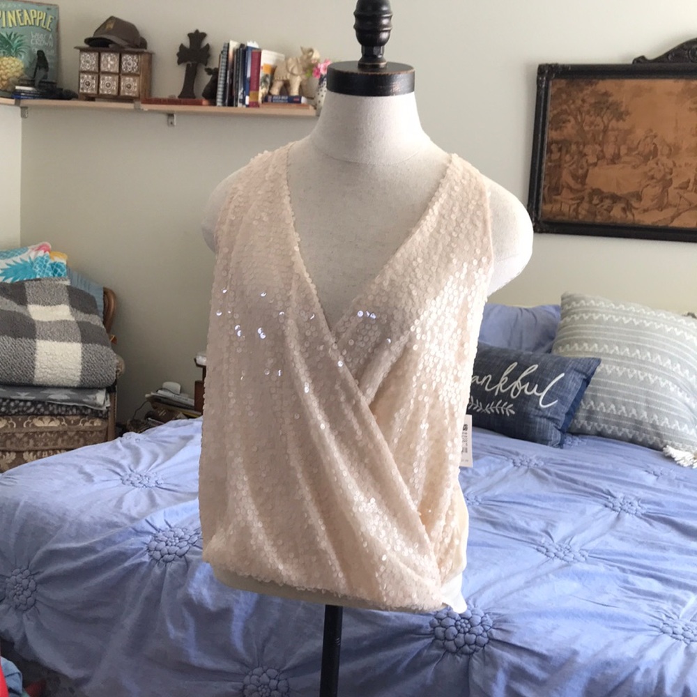 Small sequence top small cream color for night out